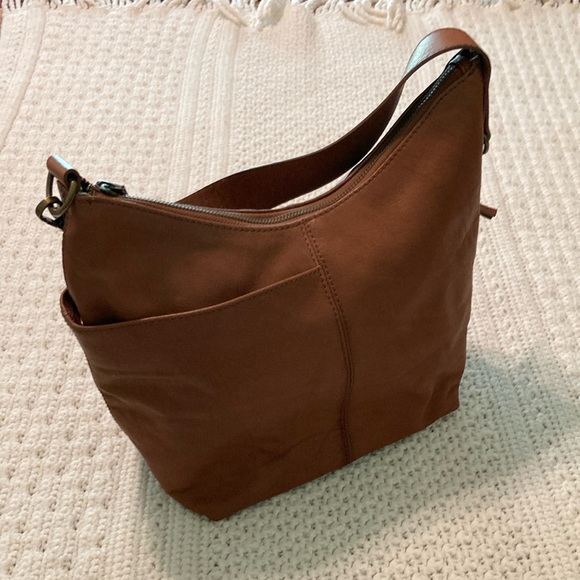 Lucky Brand Brown Shoulder Bag with Relaxed Structure - Picture 13 of 14